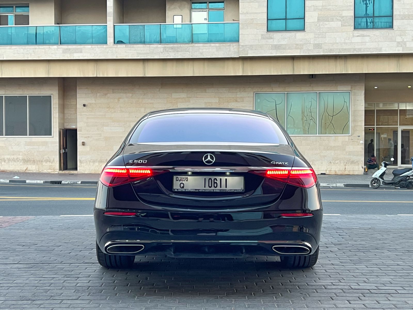 Black Mercedes Benz S500 4Matic 2023